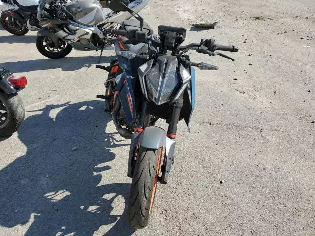 2024 KTM 390 Duke