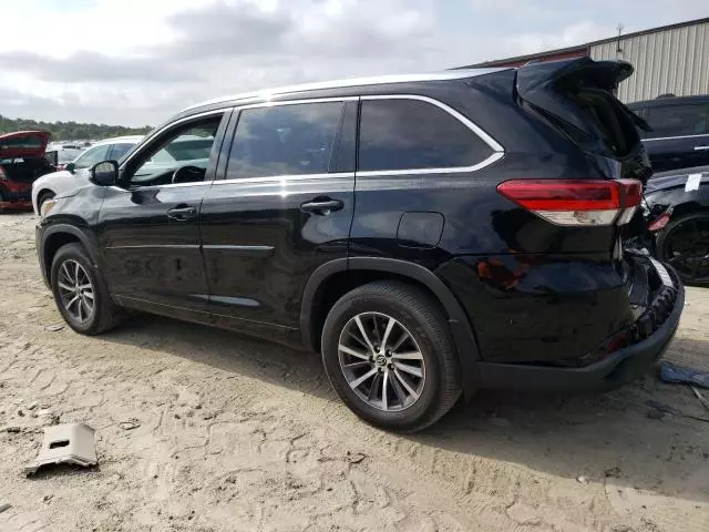 2018 Toyota Highlander SE