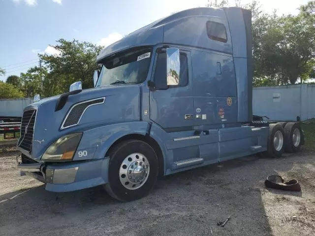 2014 Volvo VN VNL