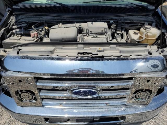 2022 Ford Econoline E350 Super Duty Cutaway Van