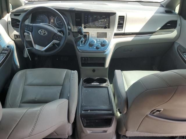 2015 Toyota Sienna XLE