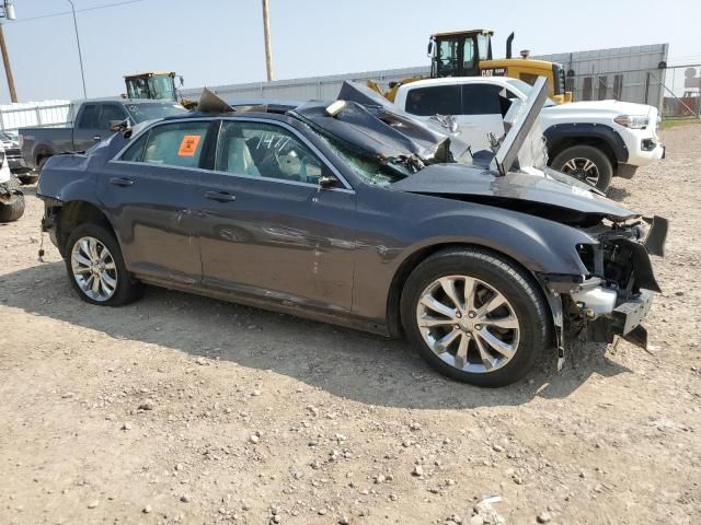 2016 Chrysler 300 Limited