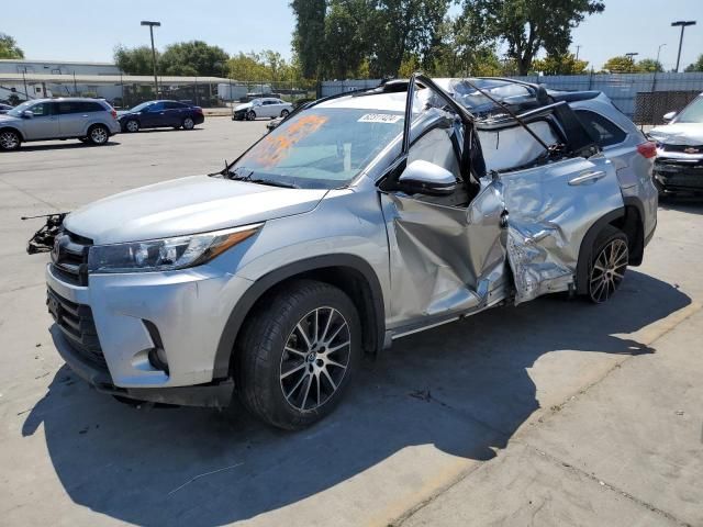 2018 Toyota Highlander SE