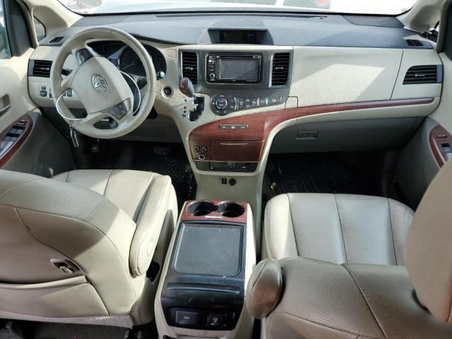 2013 Toyota Sienna XLE