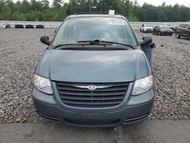 2005 Chrysler Town & Country