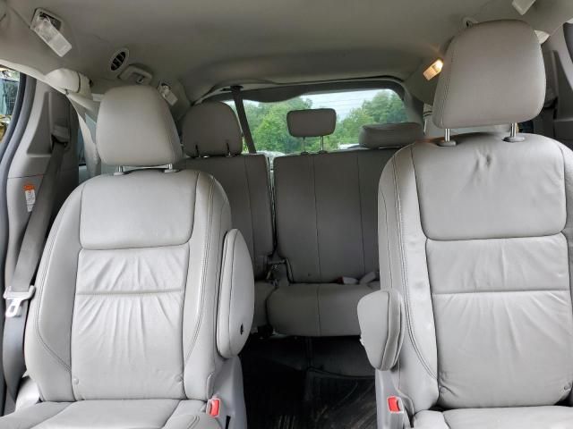 2018 Toyota Sienna XLE