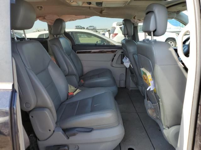 2011 Volkswagen Routan SEL