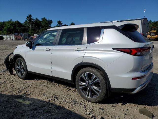 2023 Mitsubishi Outlander SE