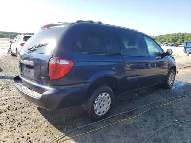 2004 Chrysler Town & Country LX