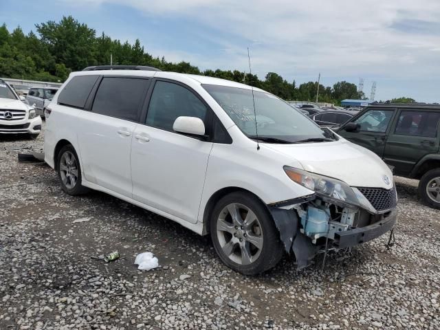 2012 Toyota Sienna Sport