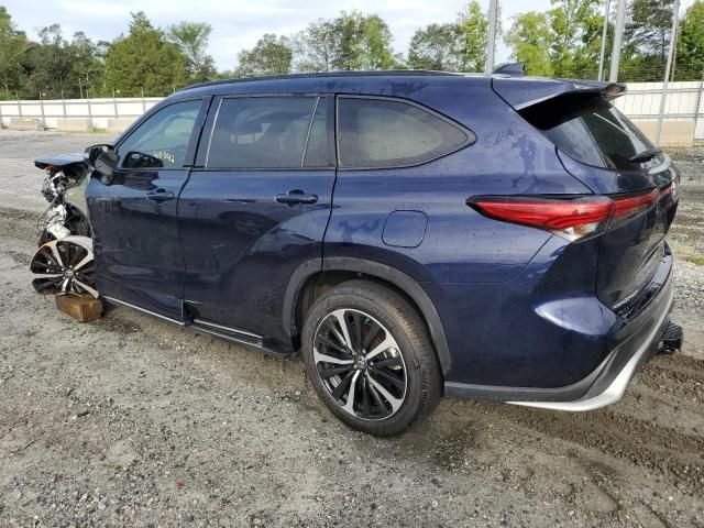 2022 Toyota Highlander XSE