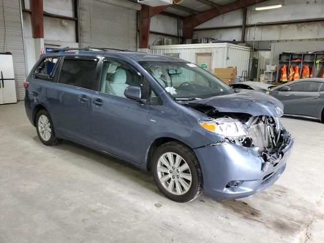 2017 Toyota Sienna LE