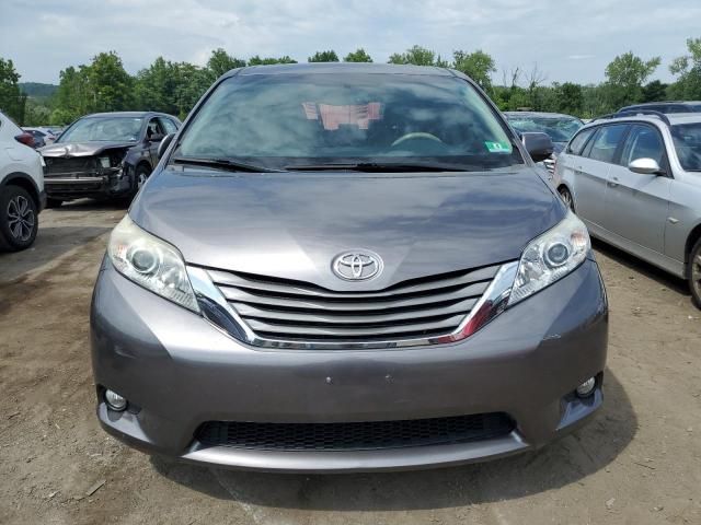 2011 Toyota Sienna XLE