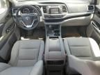 2016 Toyota Highlander LE