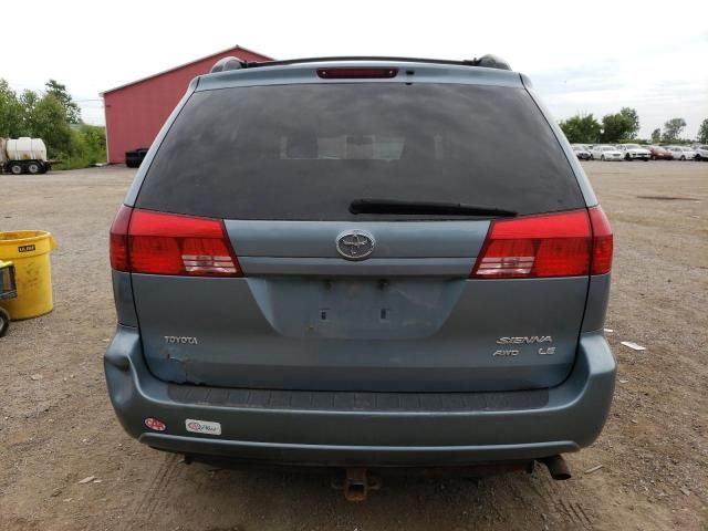 2004 Toyota Sienna LE