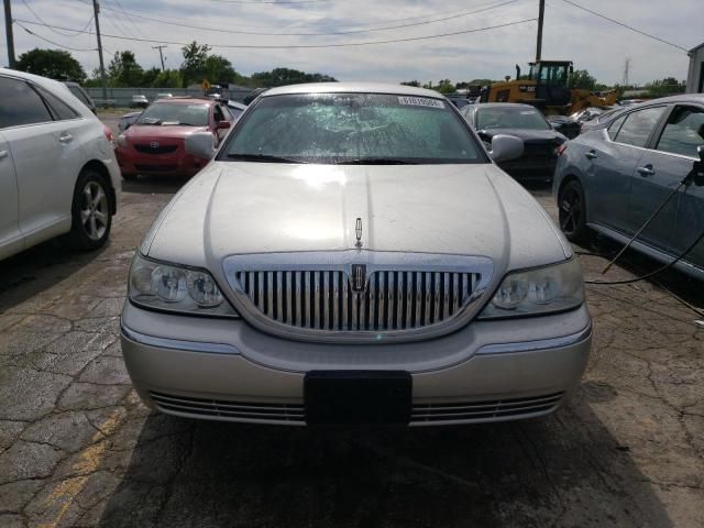 2003 Lincoln Town Car Executive