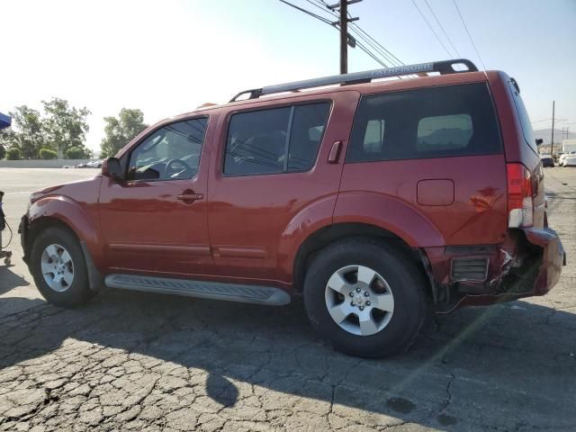 2005 Nissan Pathfinder LE