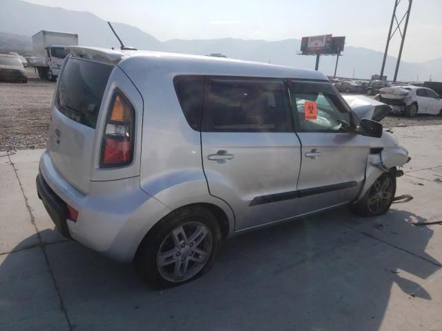 2011 KIA Soul +