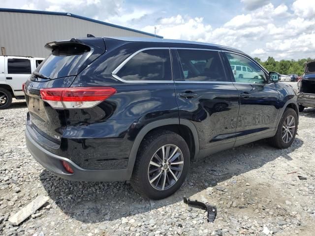 2019 Toyota Highlander SE