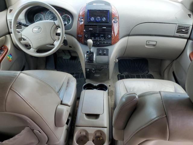 2004 Toyota Sienna XLE