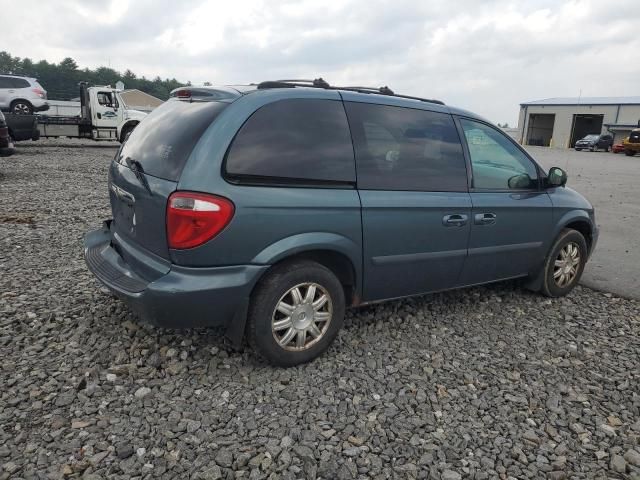 2005 Chrysler Town & Country