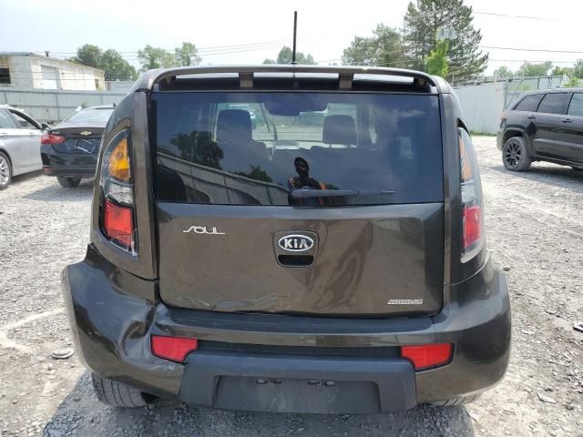 2010 KIA Soul +