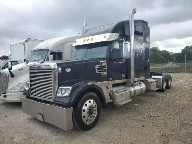 2011 Freightliner Conventional Coronado 132