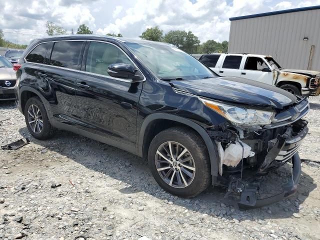 2019 Toyota Highlander SE