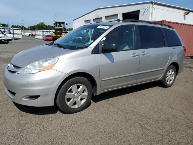 2009 Toyota Sienna CE