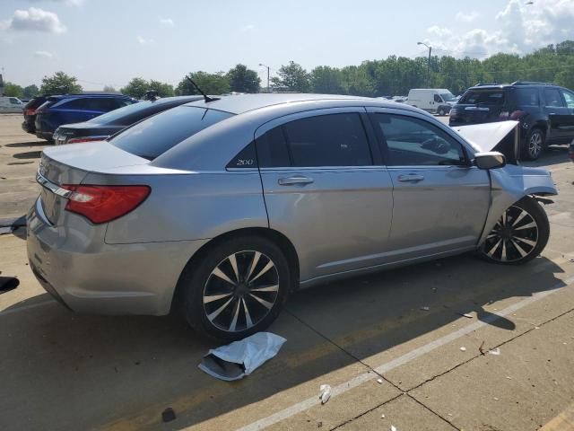 2013 Chrysler 200 Touring