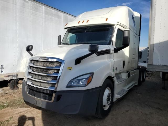 2018 Freightliner Cascadia 126