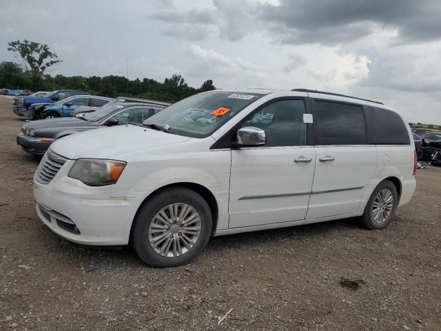 2016 Chrysler Town & Country Touring L