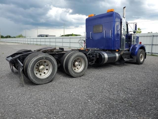 2006 Kenworth Construction W900