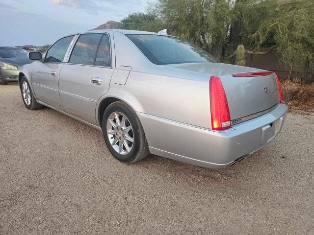 2011 Cadillac DTS Luxury Collection