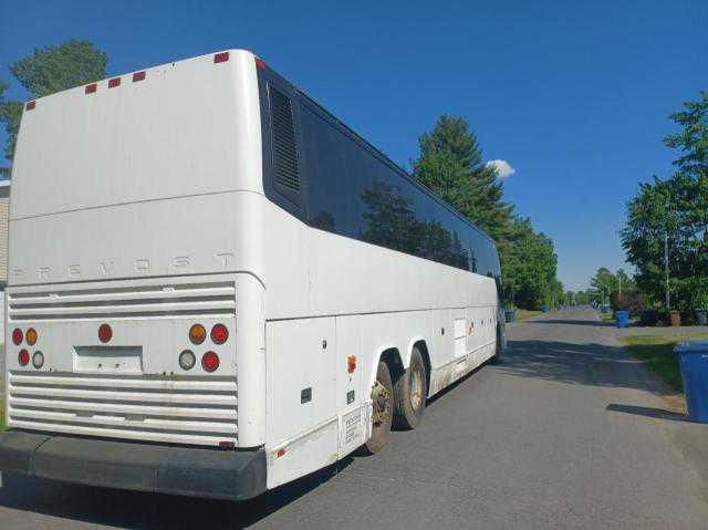 2000 Prevost Bus