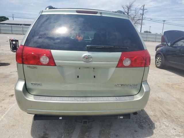 2008 Toyota Sienna XLE