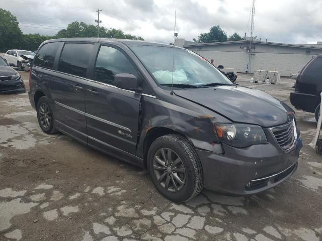 2015 Chrysler Town & Country S