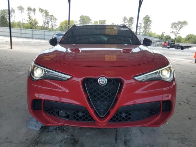 2022 Alfa Romeo Stelvio Quadrifoglio