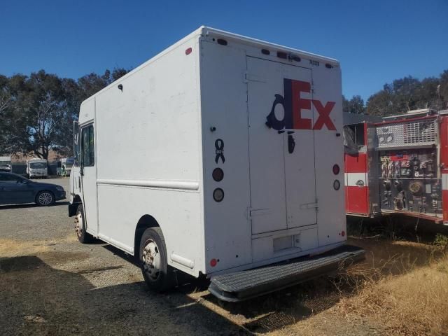 2005 Freightliner Chassis M Line WALK-IN Van