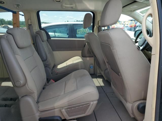 2009 Chrysler Town & Country LX