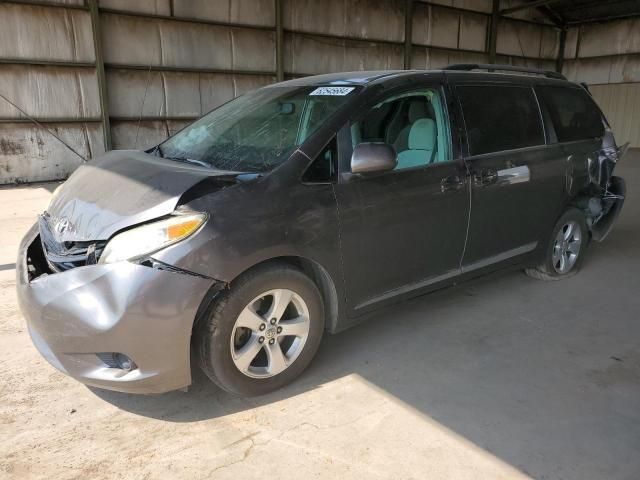 2013 Toyota Sienna LE