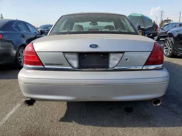 2004 Ford Crown Victoria LX