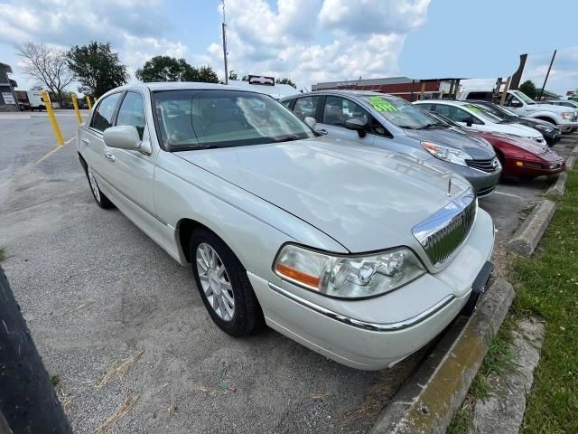 2007 Lincoln Town Car Signature