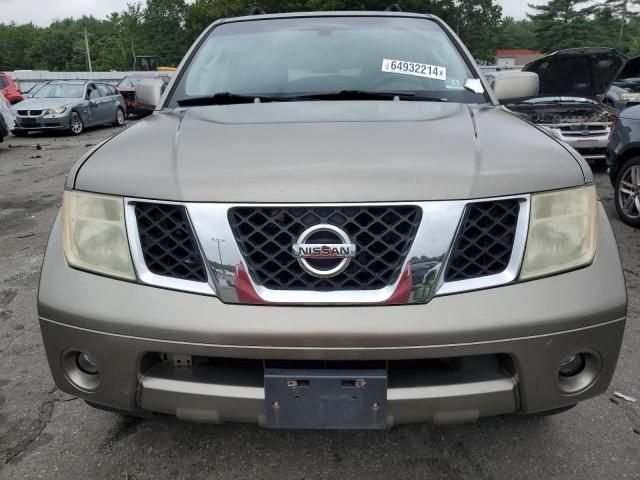 2005 Nissan Pathfinder LE