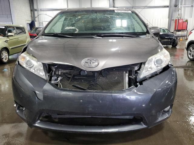 2012 Toyota Sienna XLE