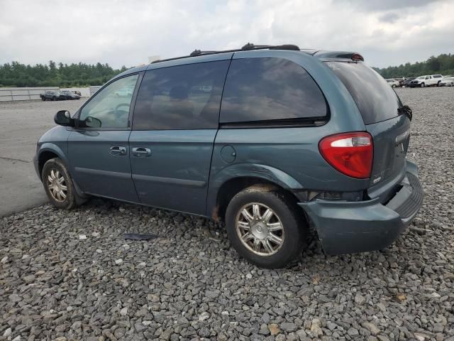 2005 Chrysler Town & Country