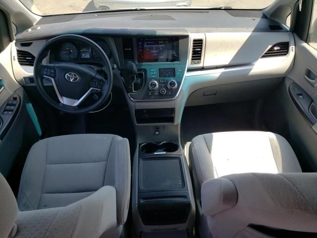 2015 Toyota Sienna LE