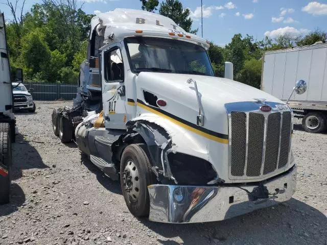 2020 Peterbilt 579