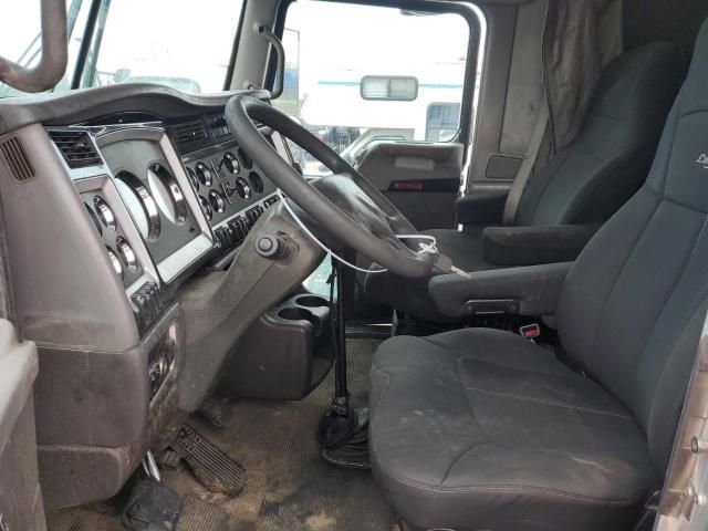 2007 Kenworth Construction T800