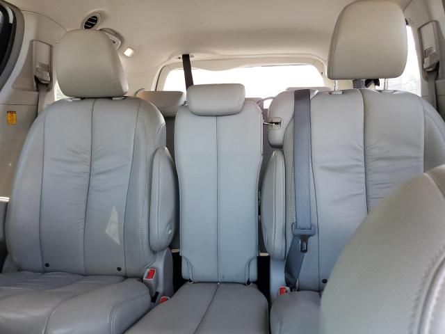 2012 Toyota Sienna XLE